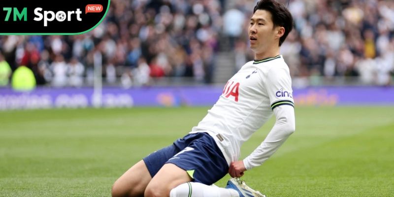 Ngôi sao châu Á Son Heung Min chính thức rời Tottenham 7 Son Heung Min khi còn khoác áo Spurs